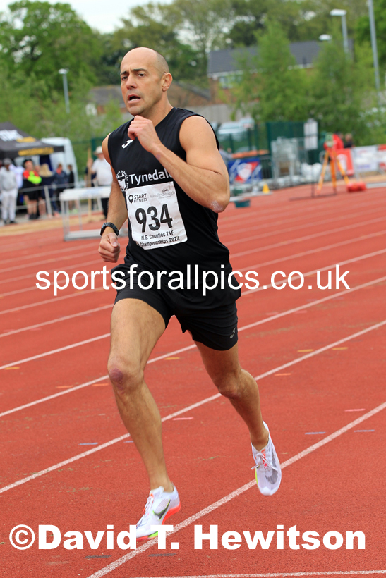 Men and Boys 800 metres, 2022 North Eastern Track and Field Champs., Middlesbrough. David T. Hewitson/Sports for All Pics
